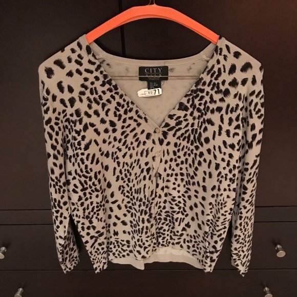 Sweaters - City Silk knitwear leopard print cardigan size L